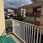 A I R House 2