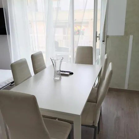 A I R House 2 بيت ضيافة سورينتو