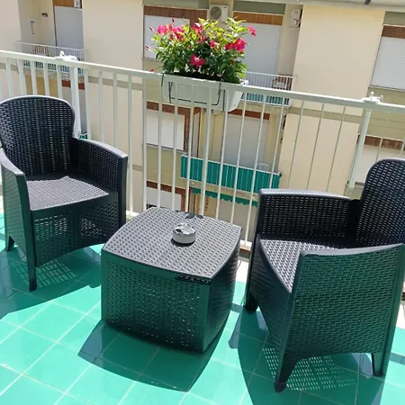 A I R House 2 Гостевой дом Сорренто